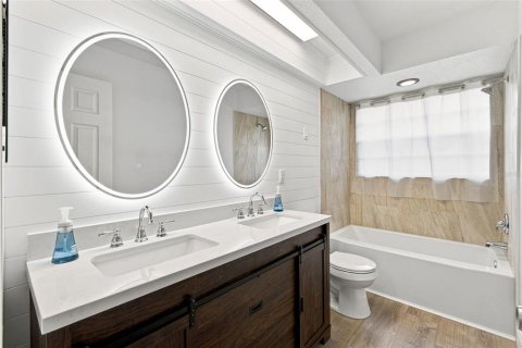 Casa en venta en New Port Richey, Florida, 4 dormitorios, 267.65 m2 № 2223136 - foto 18