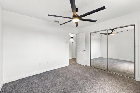 Casa en venta en New Port Richey, Florida, 4 dormitorios, 267.65 m2 № 2223136 - foto 15