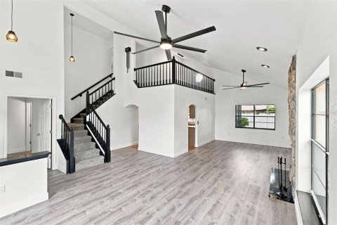 Casa en venta en New Port Richey, Florida, 4 dormitorios, 267.65 m2 № 2223136 - foto 3