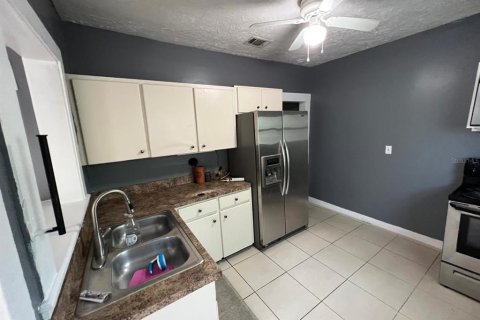 Casa en alquiler en Tampa, Florida, 3 dormitorios, 98.85 m2 № 2096021 - foto 3