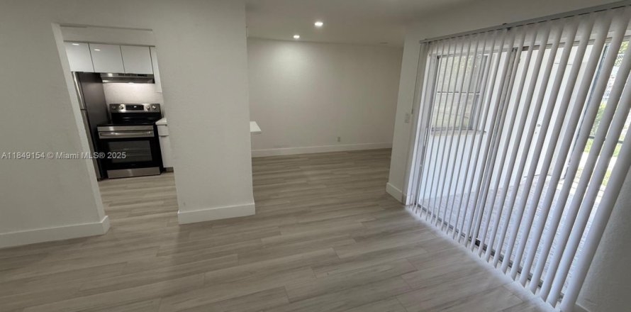 Condominio en Sunrise, Florida, 4 dormitorios  № 1857072