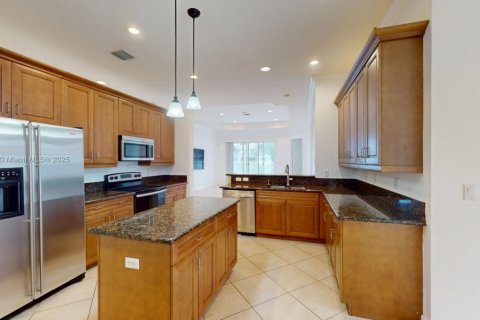 Villa ou maison à louer à Davie, Floride: 4 chambres, 256.6 m2 № 1937225 - photo 11
