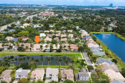 Villa ou maison à louer à Davie, Floride: 4 chambres, 256.6 m2 № 1937225 - photo 5