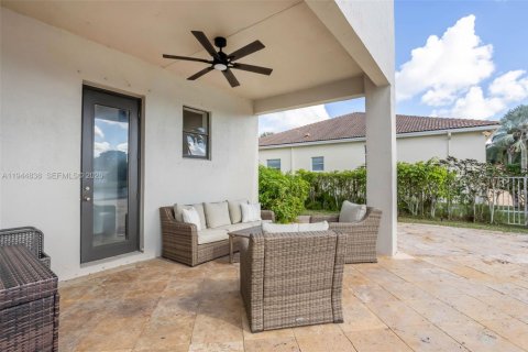 Villa ou maison à vendre à Cooper City, Floride: 5 chambres, 378.48 m2 № 2003176 - photo 19