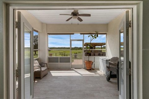 House in Frostproof, Florida 3 bedrooms, 132.2 sq.m. № 1916630 - photo 25