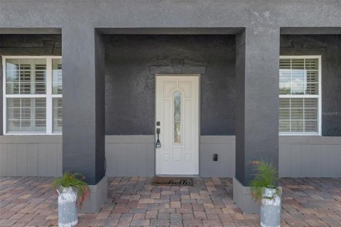 House in Frostproof, Florida 3 bedrooms, 132.2 sq.m. № 1916630 - photo 3