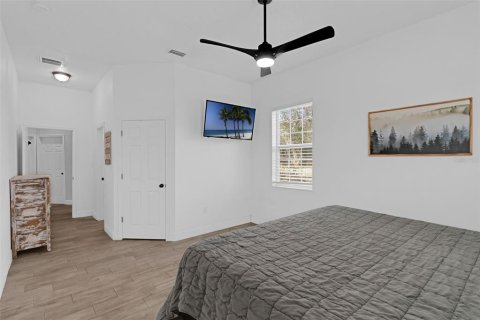 House in Frostproof, Florida 3 bedrooms, 132.2 sq.m. № 1916630 - photo 17