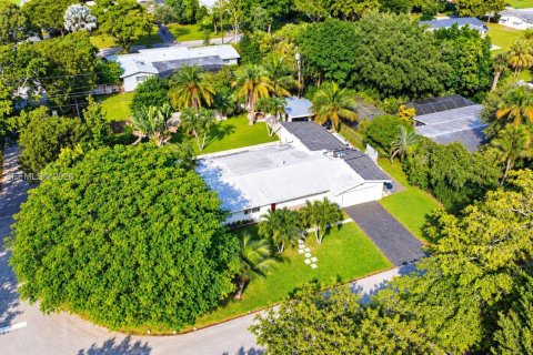 Casa en venta en Palmetto Bay, Florida, 4 dormitorios, 195 m2 № 2428400 - foto 13