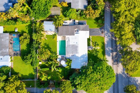 Casa en venta en Palmetto Bay, Florida, 4 dormitorios, 195 m2 № 2428400 - foto 5