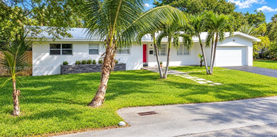 Casa en Palmetto Bay, Florida 4 dormitorios, 195 m2 № 2428400