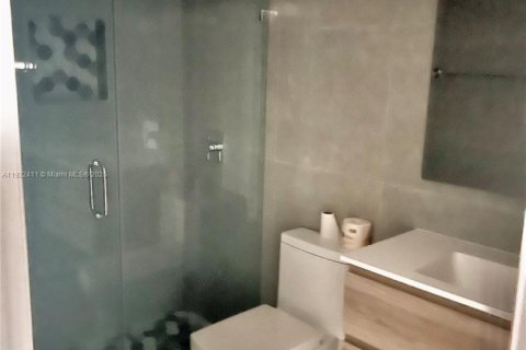Condo in Miami, Florida, 3 bedrooms  № 2018866 - photo 13