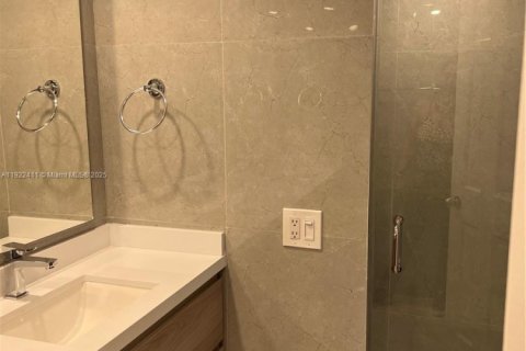 Condo in Miami, Florida, 3 bedrooms  № 2018866 - photo 14