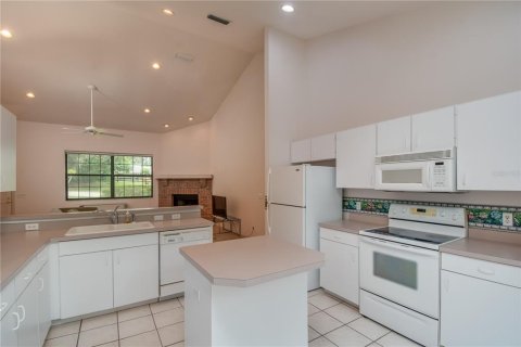 Villa ou maison à vendre à Ocala, Floride: 2 chambres, 194.72 m2 № 1908718 - photo 11