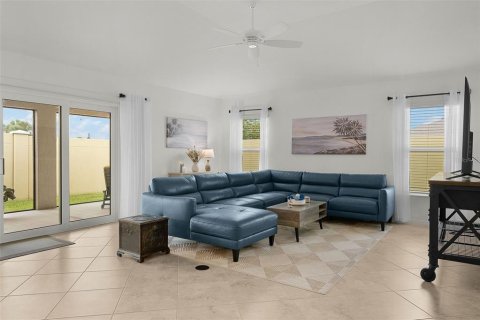 Casa en venta en The Villages, Florida, 3 dormitorios, 191.38 m2 № 2387565 - foto 13