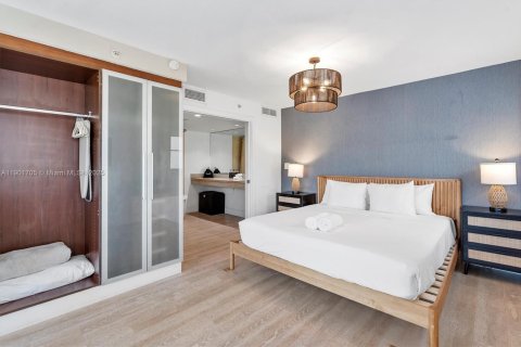 Condo in Miami Beach, Florida № 1951577 - photo 18