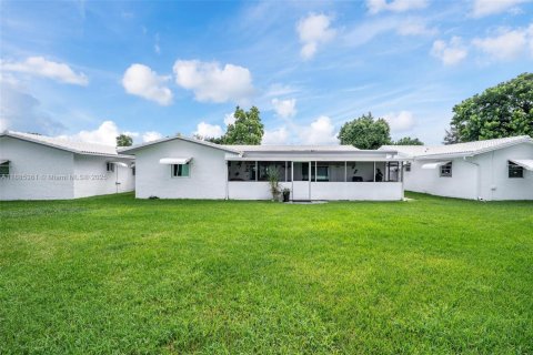 Villa ou maison à vendre à Plantation, Floride: 2 chambres, 133.59 m2 № 1931659 - photo 20