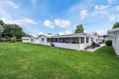 Villa ou maison à vendre à Plantation, Floride: 2 chambres, 133.59 m2 № 1931659 - photo 21