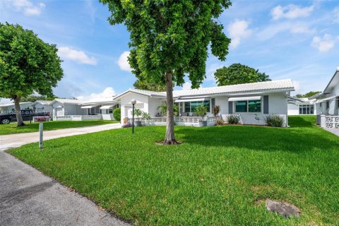 Villa ou maison à vendre à Plantation, Floride: 2 chambres, 133.59 m2 № 1931659 - photo 1