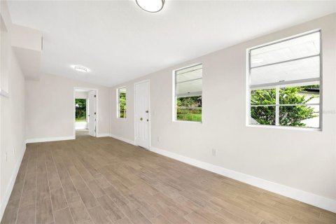 Casa en alquiler en Deltona, Florida, 3 dormitorios, 113.62 m2 № 1913448 - foto 17