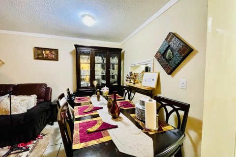 Copropriété à vendre à Lauderdale Lakes, Floride: 2 chambres, 87.7 m2 № 2250517 - photo 20