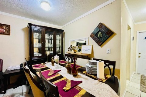 Copropriété à vendre à Lauderdale Lakes, Floride: 2 chambres, 87.7 m2 № 2250517 - photo 17