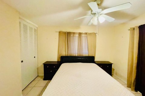 Copropriété à vendre à Lauderdale Lakes, Floride: 2 chambres, 87.7 m2 № 2250517 - photo 10