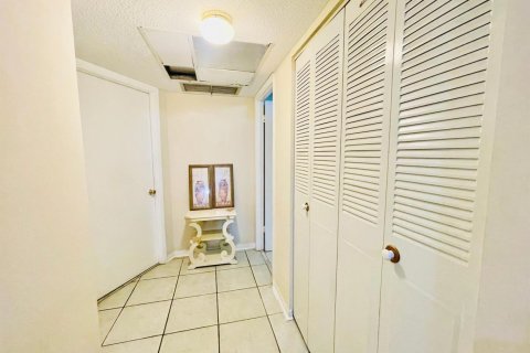Copropriété à vendre à Lauderdale Lakes, Floride: 2 chambres, 87.7 m2 № 2250517 - photo 6
