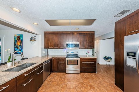 House in Seminole, Florida 3 bedrooms, 193.24 sq.m. № 1430482 - photo 16