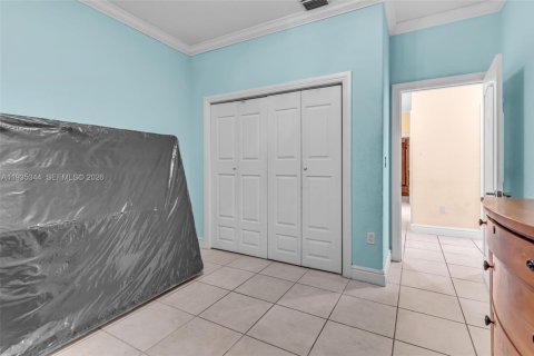 Casa en venta en Miami, Florida, 4 dormitorios, 283.72 m2 № 2053451 - foto 23