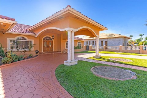 Casa en venta en Miami, Florida, 4 dormitorios, 283.72 m2 № 2053451 - foto 4