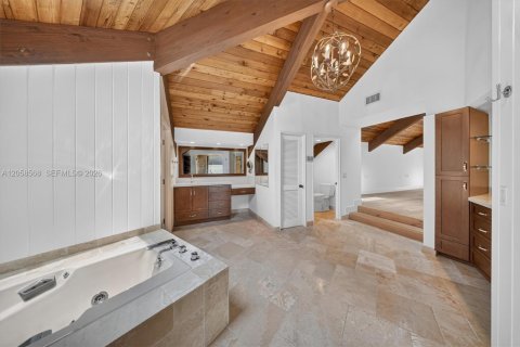 Villa ou maison à vendre à Miami, Floride: 5 chambres, 361.3 m2 № 2168467 - photo 30