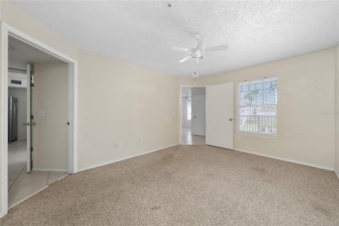 Condo in Kissimmee, Florida, 2 bedrooms № 2111886 - photo 12