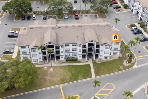 Condo in Kissimmee, Florida, 2 bedrooms № 2111886 - photo 28