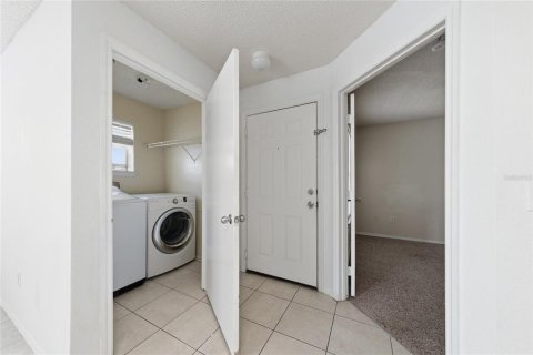 Condo in Kissimmee, Florida, 2 bedrooms № 2111886 - photo 6