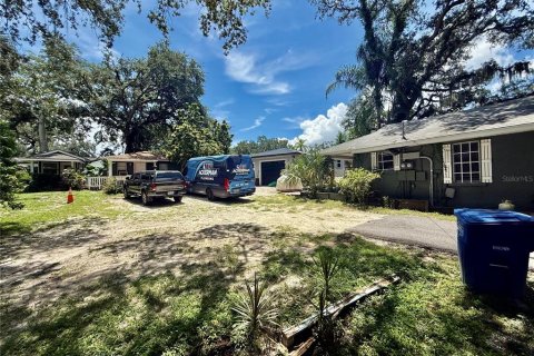 Villa ou maison à vendre à Tampa, Floride: 2 chambres, 75.25 m2 № 2402899 - photo 2