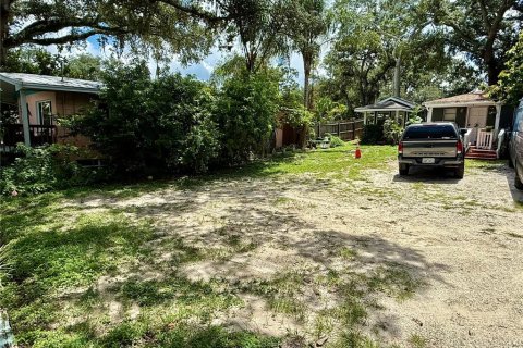 Villa ou maison à vendre à Tampa, Floride: 2 chambres, 75.25 m2 № 2402899 - photo 13