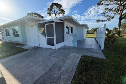 Appartement à louer à North Port, Floride: 2 chambres, 74.32 m2 № 2396135 - photo 2