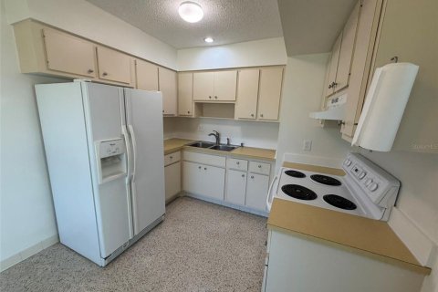 Appartement à louer à North Port, Floride: 2 chambres, 74.32 m2 № 2396135 - photo 6