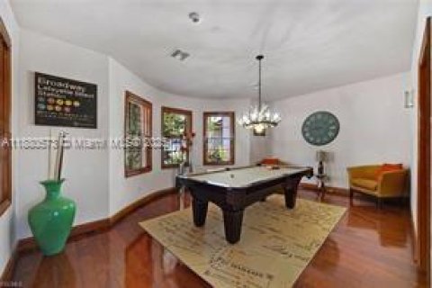 Casa en venta en Cape Coral, Florida, 7 dormitorios, 652.64 m2 № 2053651 - foto 19