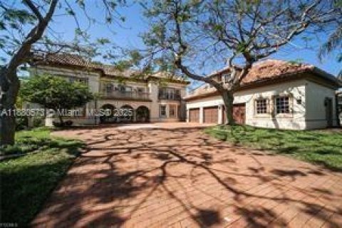 Casa en venta en Cape Coral, Florida, 7 dormitorios, 652.64 m2 № 2053651 - foto 9