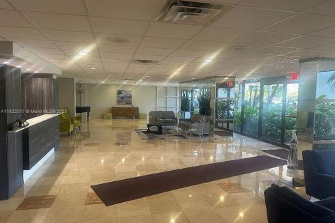 Condominio en venta en Hollywood, Florida, 2 dormitorios, 105.17 m2 № 1790195 - foto 2