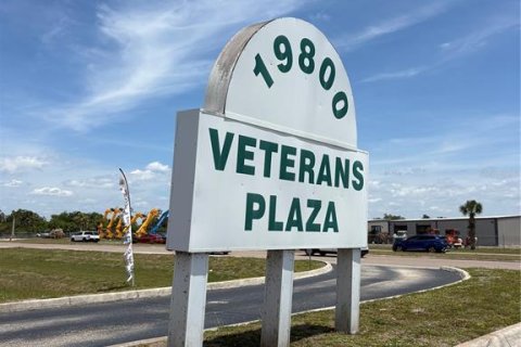 Commercial property in Port Charlotte, Florida 106.84 sq.m. № 2100531 - photo 2