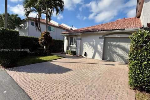 Townhouse in Doral, Florida 2 bedrooms, 85.75 sq.m. № 1986289 - photo 2