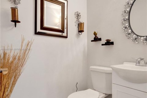 Touwnhouse à vendre à Hollywood, Floride: 4 chambres, 155.15 m2 № 2001995 - photo 7