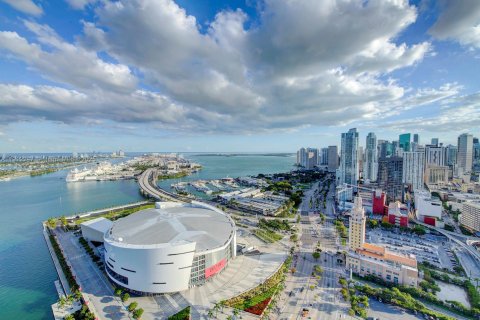 Condominio en venta en Miami, Florida, 1 dormitorio, 77.39 m2 № 2013548 - foto 15