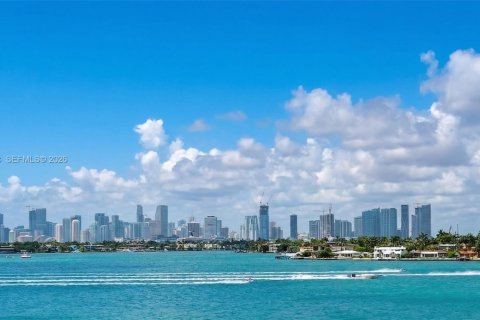 Condo in Miami Beach, Florida, 2 bedrooms  № 2068161 - photo 22