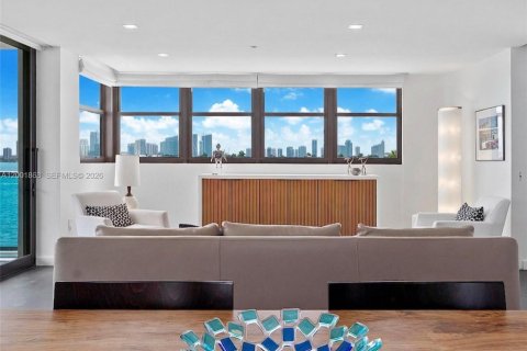 Condo in Miami Beach, Florida, 2 bedrooms  № 2068161 - photo 10