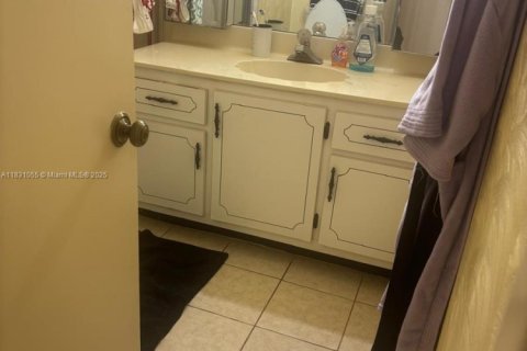 Condo in Weston, Florida, 2 bedrooms  № 1954198 - photo 5