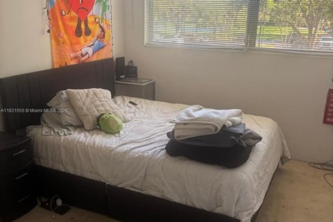 Condo in Weston, Florida, 2 bedrooms  № 1954198 - photo 9