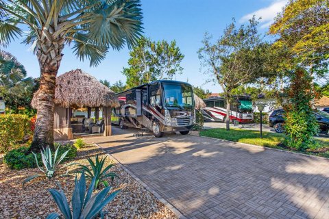 Condo in Margate, Florida, 1 bedroom  № 2177322 - photo 2